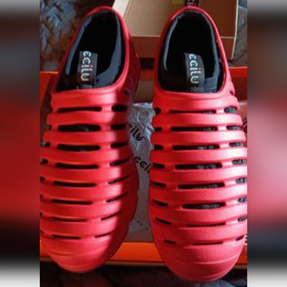 CCILU slip ons